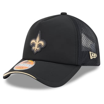 Men's New Era Black New Orleans Saints 2026 Sideline Apex 9FORTY Adjustable Trucker Hat