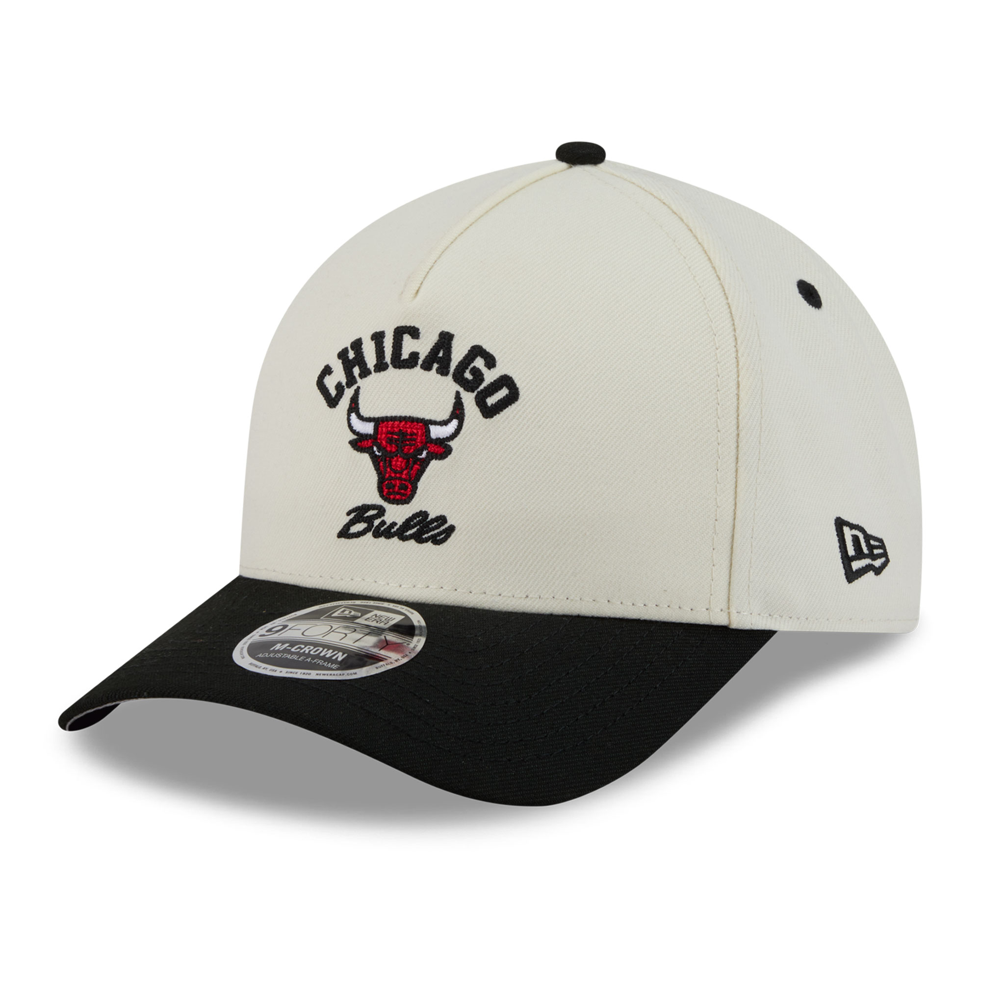 Men's New Era Black/White Chicago Bulls Arch 9FORTY A-Frame M-Crown Adjustable Hat
