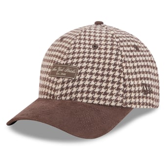 Women's New Era Light Brown New York Knicks Faux Wool 9FORTY A-Frame M-Crown Adjustable Hat