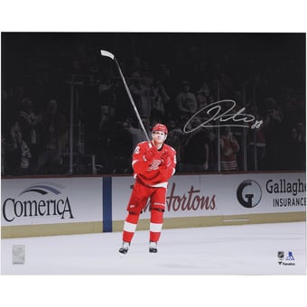 Patrick Kane Detroit Red Wings Autographed 16" x 20" 500th NHL Goal Celebration Photograph