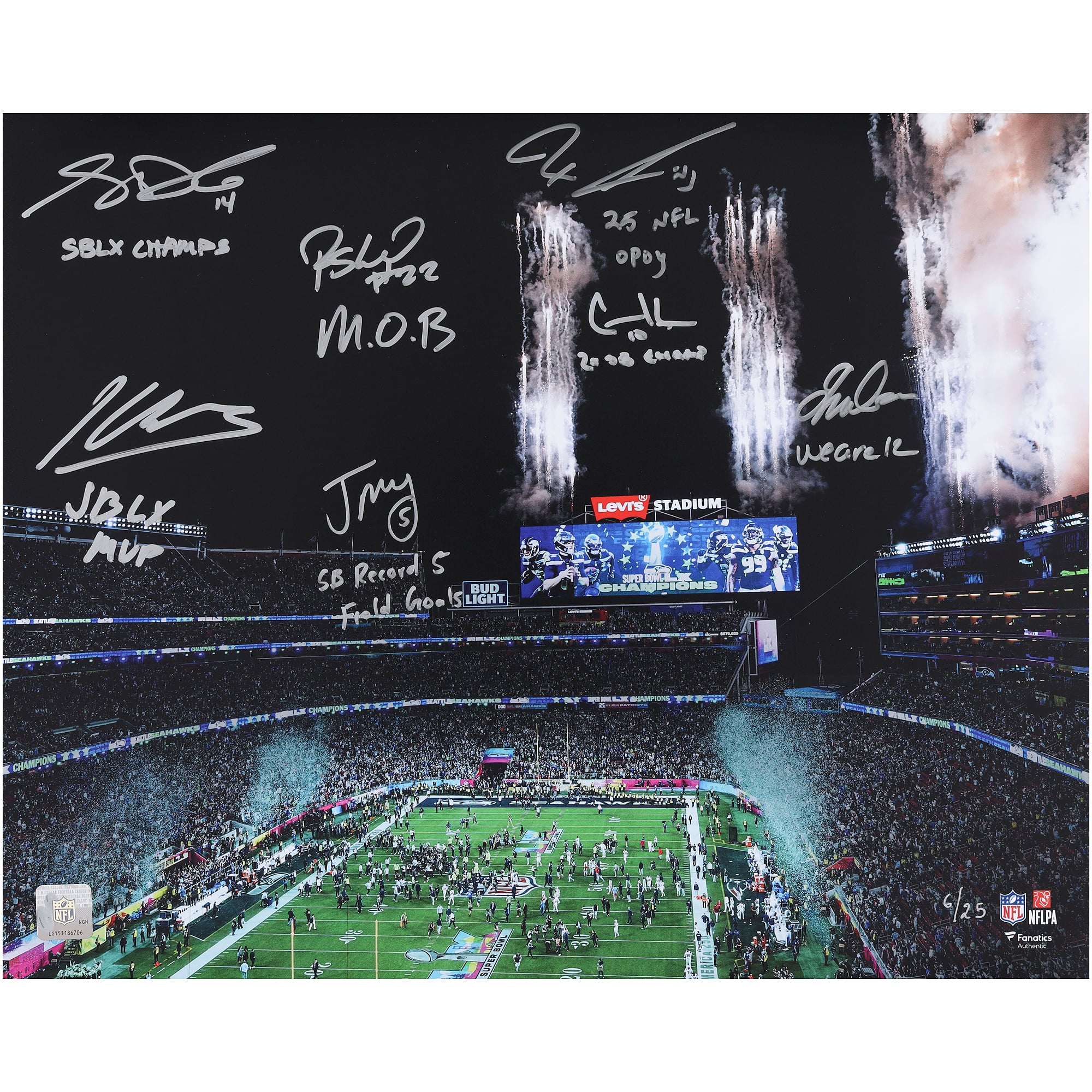 Fotografia autografata dei Seattle Seahawks, campioni del Super Bowl LX, formato 16" x 20", con almeno 6 firme e dediche multiple - Edizione limitata a 25 esemplari.