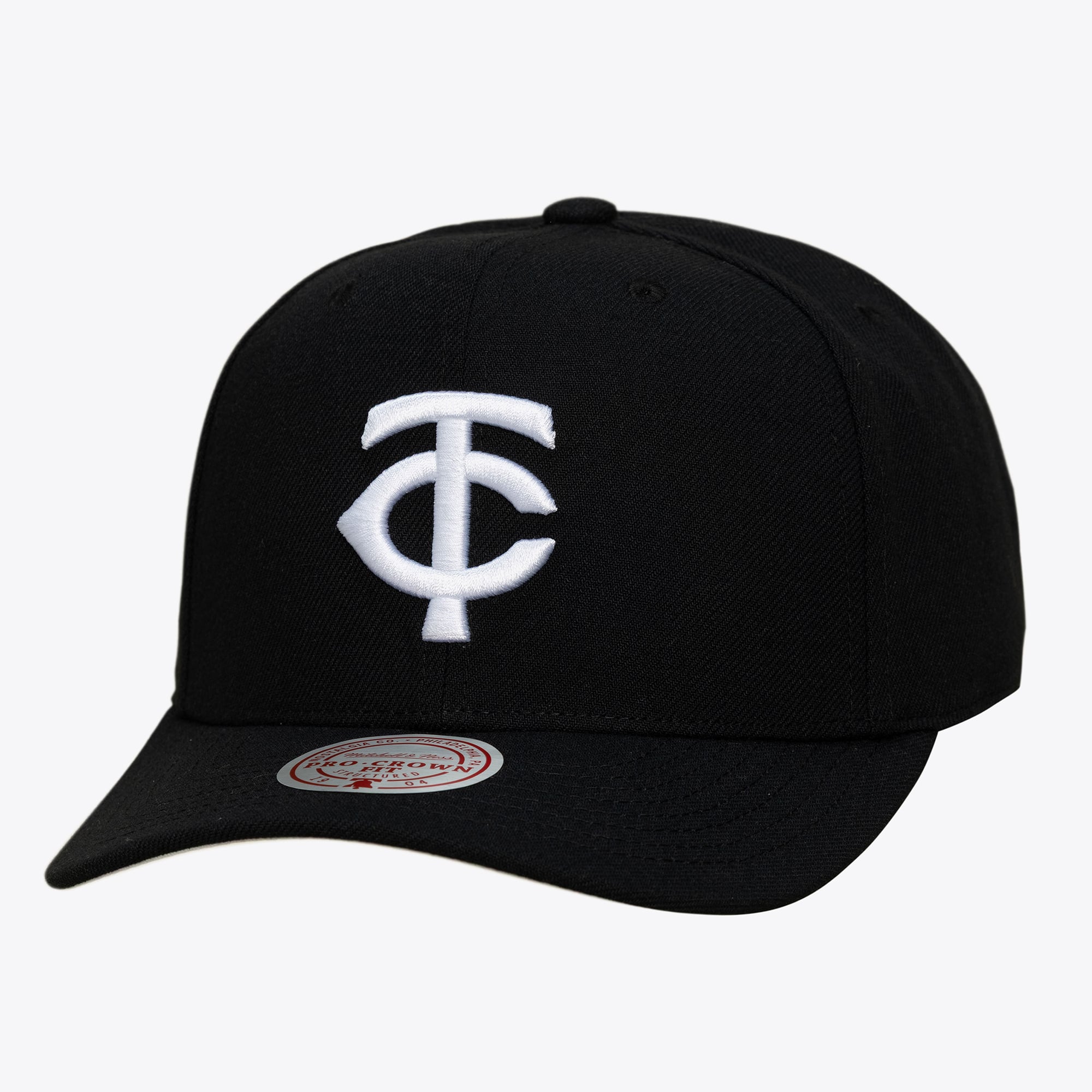Men's Mitchell & Ness Black Minnesota Twins Black and White Pro Crown Snapback