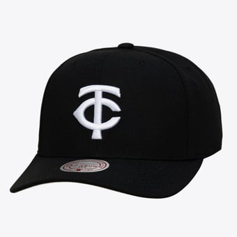 Men's Mitchell & Ness Black Minnesota Twins Black and White Pro Crown Snapback