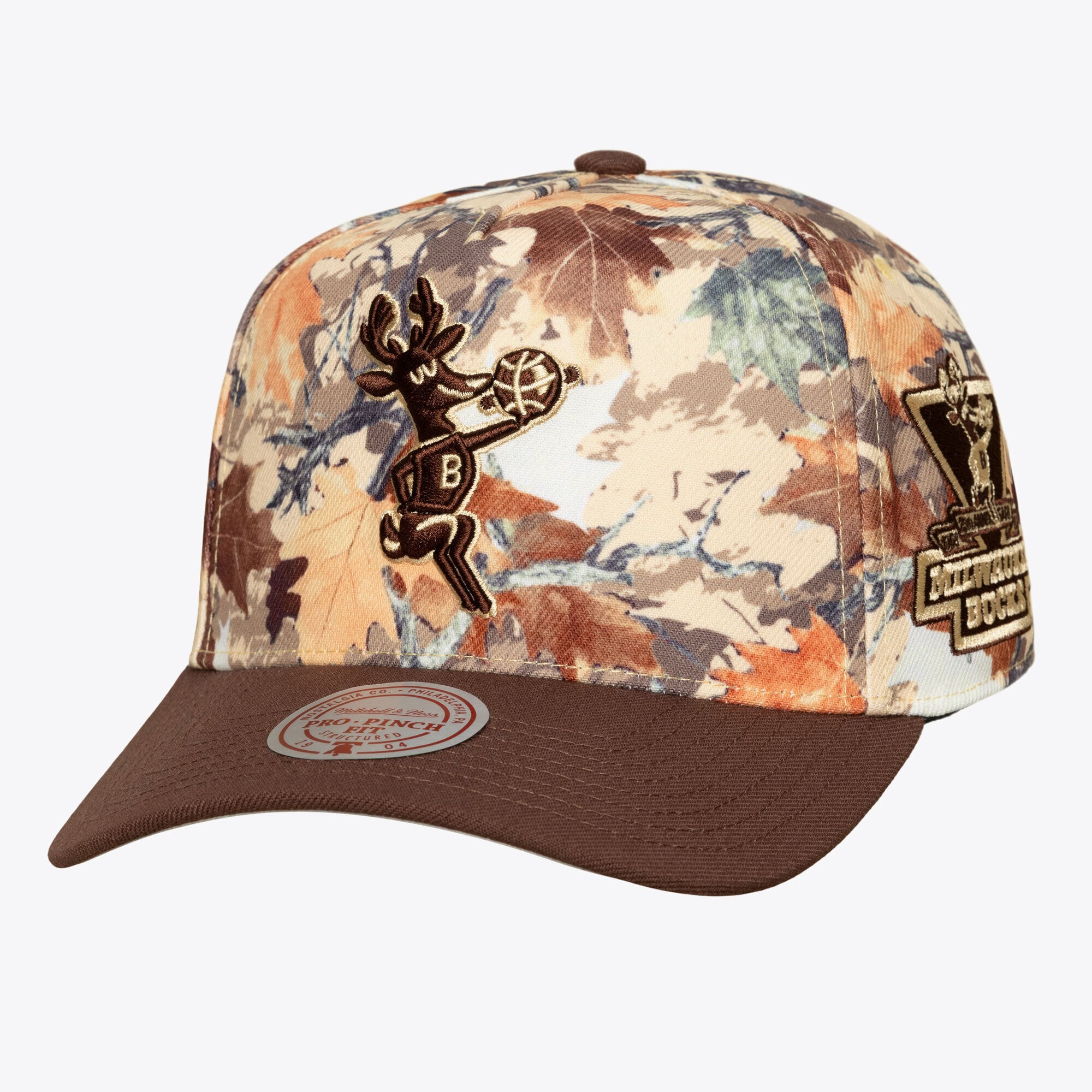 Unisex Mitchell & Ness Camo Milwaukee Bucks Leaf Camo Pro Adjustable Hat