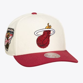 Unisex Mitchell & Ness Cream Miami Heat Cream Team Pro Adjustable Hat