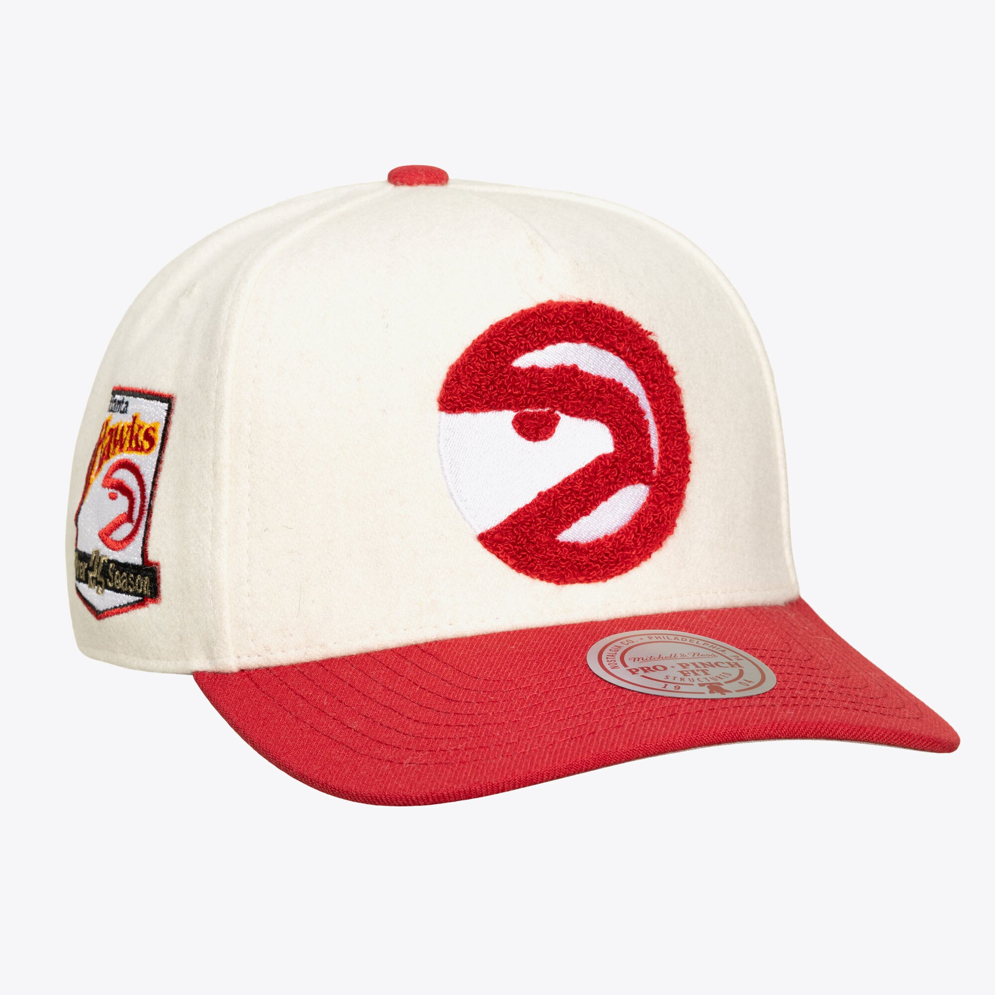 Unisex Mitchell & Ness Cream Atlanta Hawks Cream Team Pro Adjustable Hat