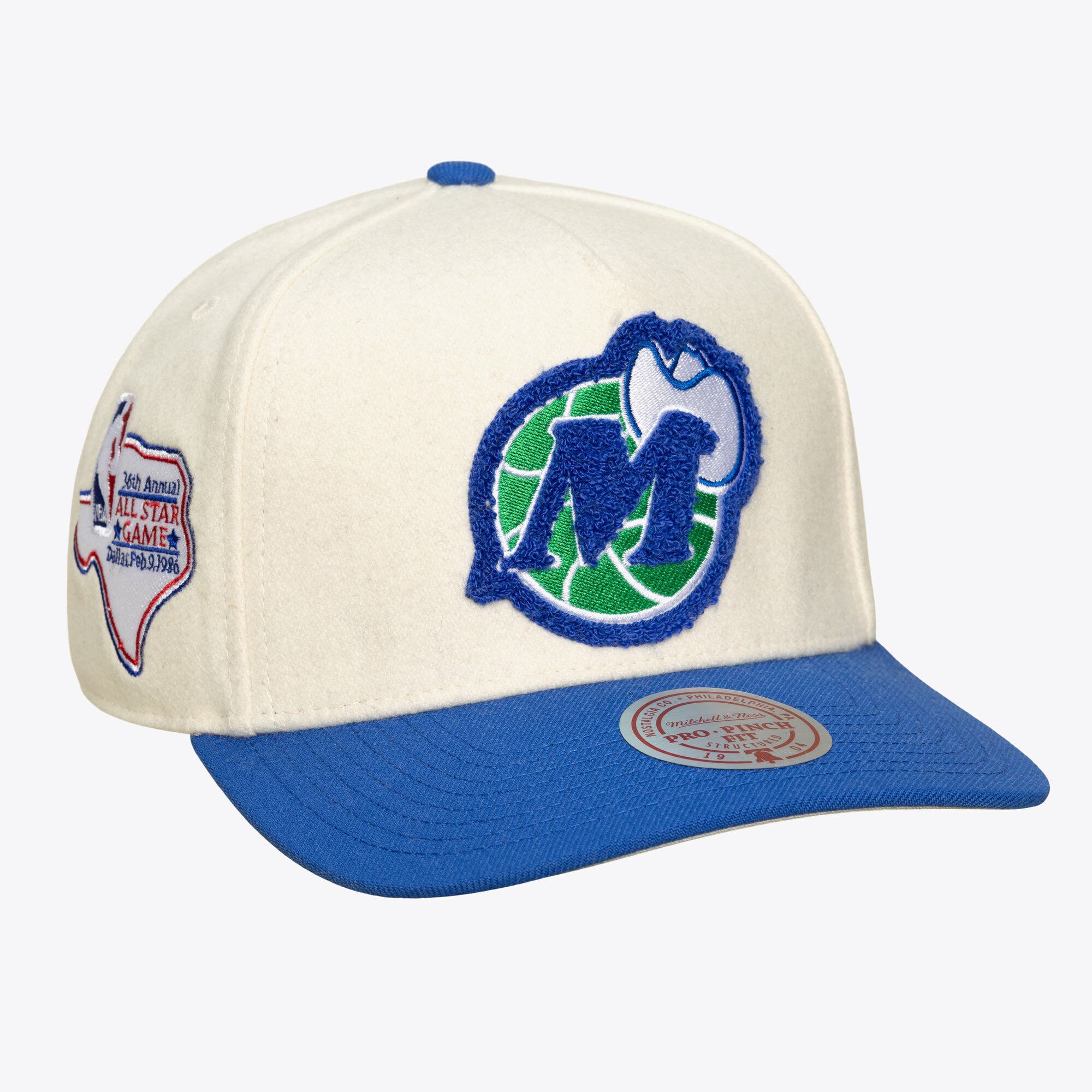 Unisex Mitchell & Ness Cream Dallas Mavericks Cream Team Pro Adjustable Hat