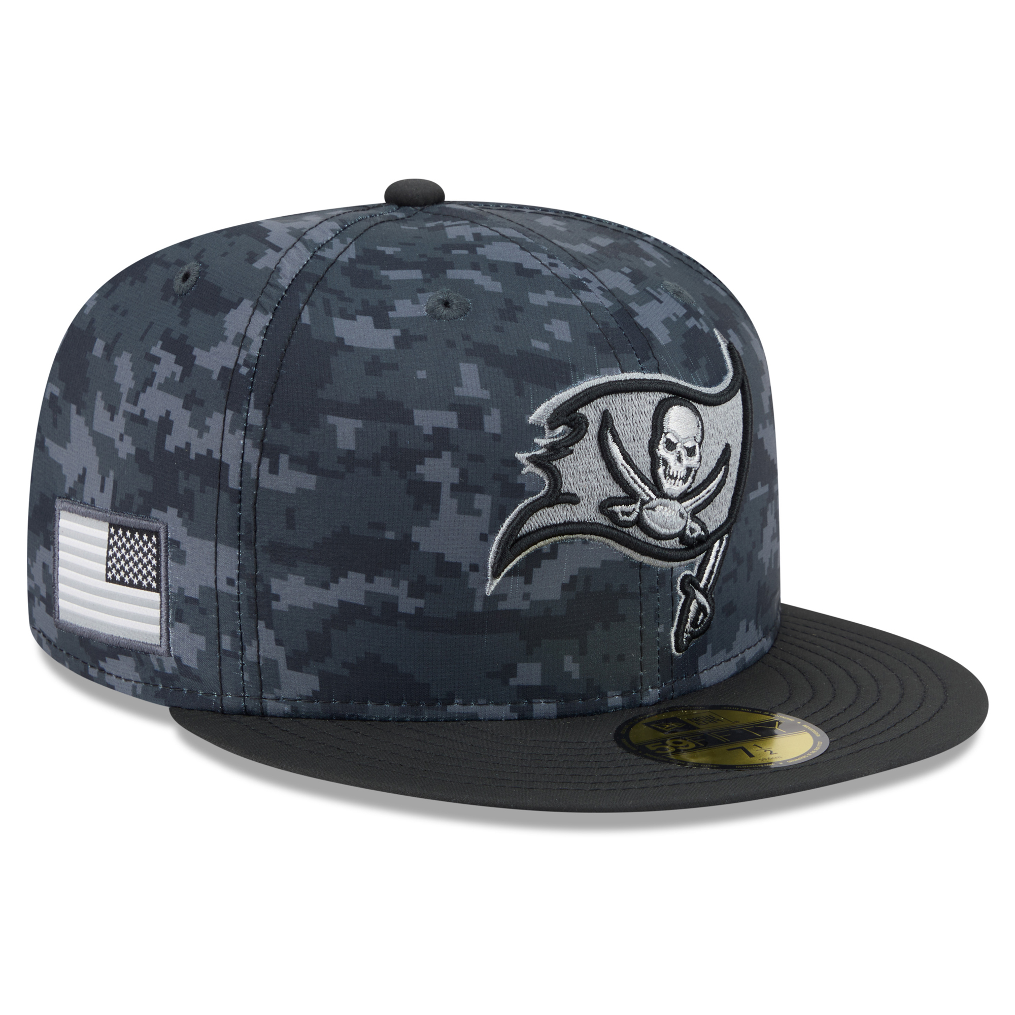 Men's New Era Black Tampa Bay Buccaneers 2026 Salute To Service 59FIFTY Fitted Hat