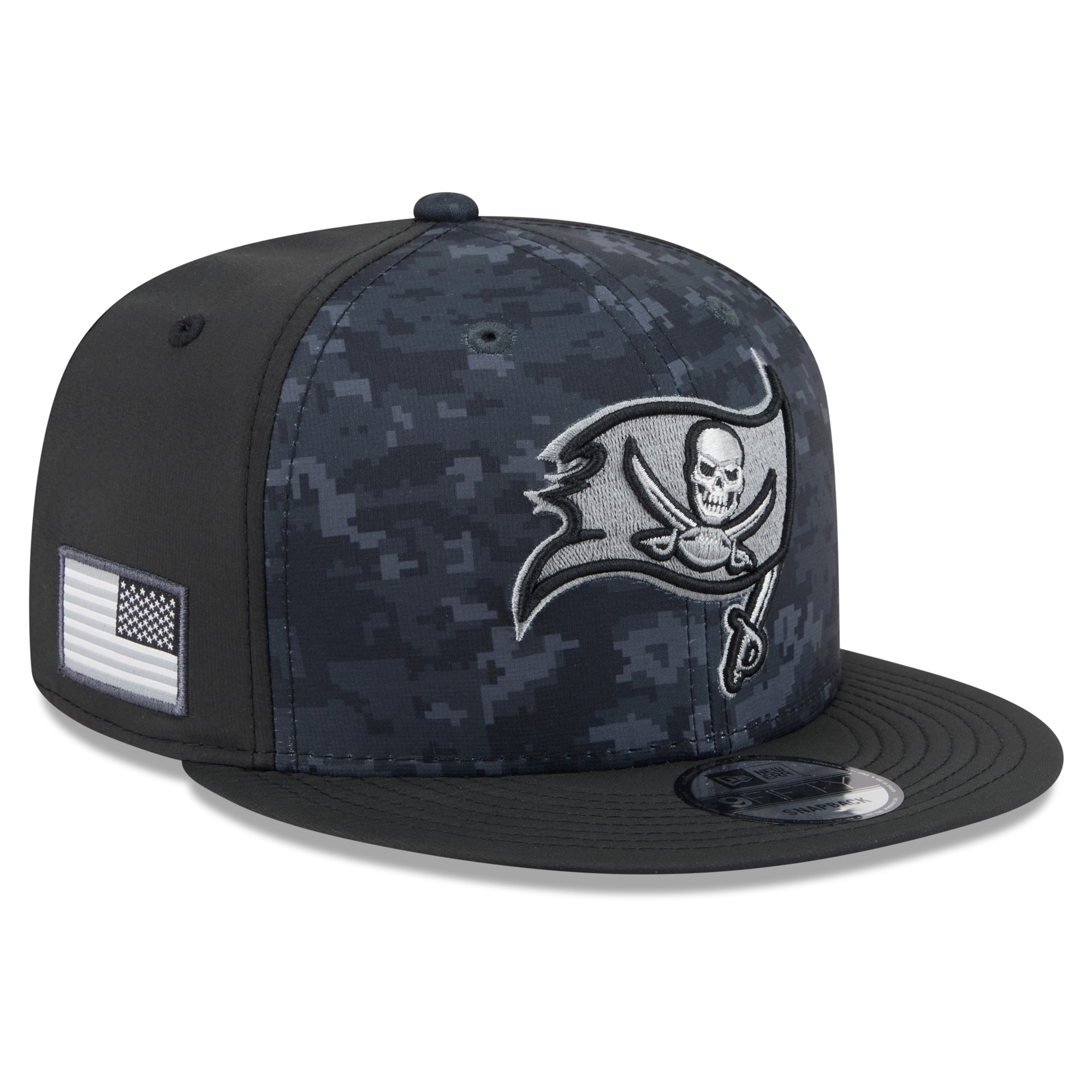 Men's New Era Black Tampa Bay Buccaneers 2026 Salute To Service 9FIFTY Snapback Hat