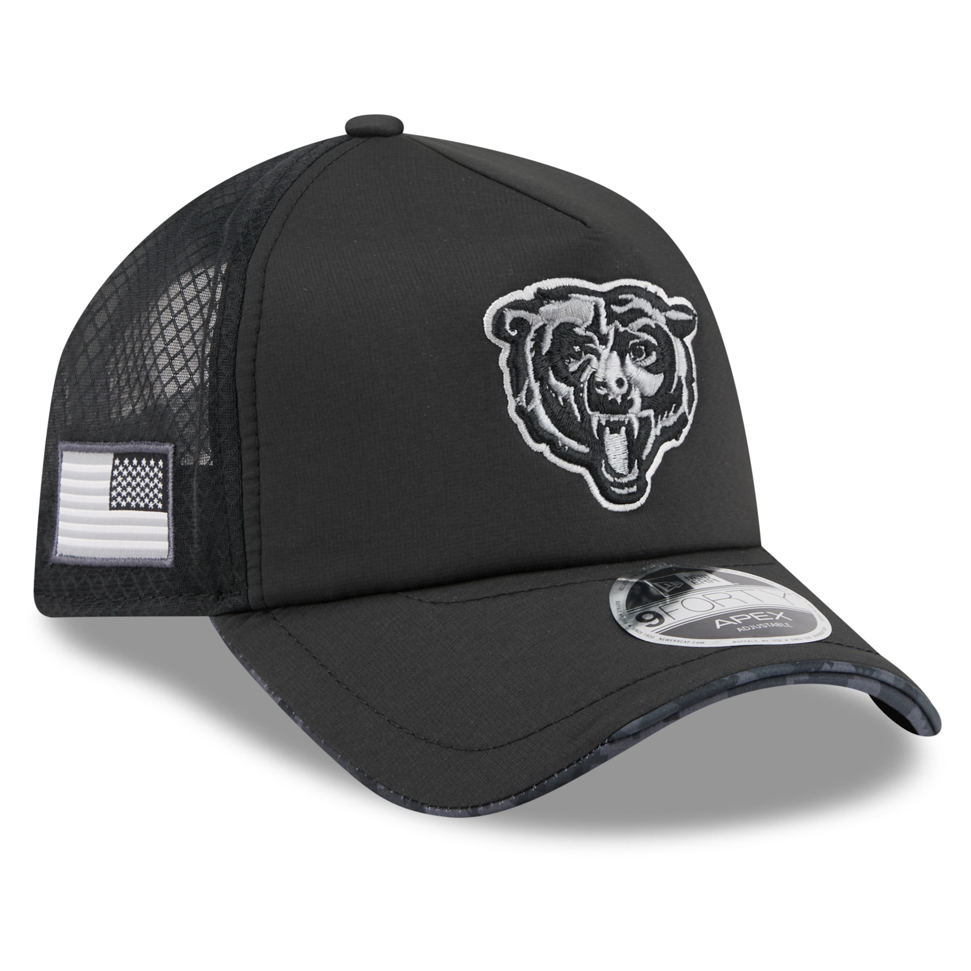 Men's New Era Black Chicago Bears 2026 Salute To Service Apex 9FORTY Adjustable Trucker Hat