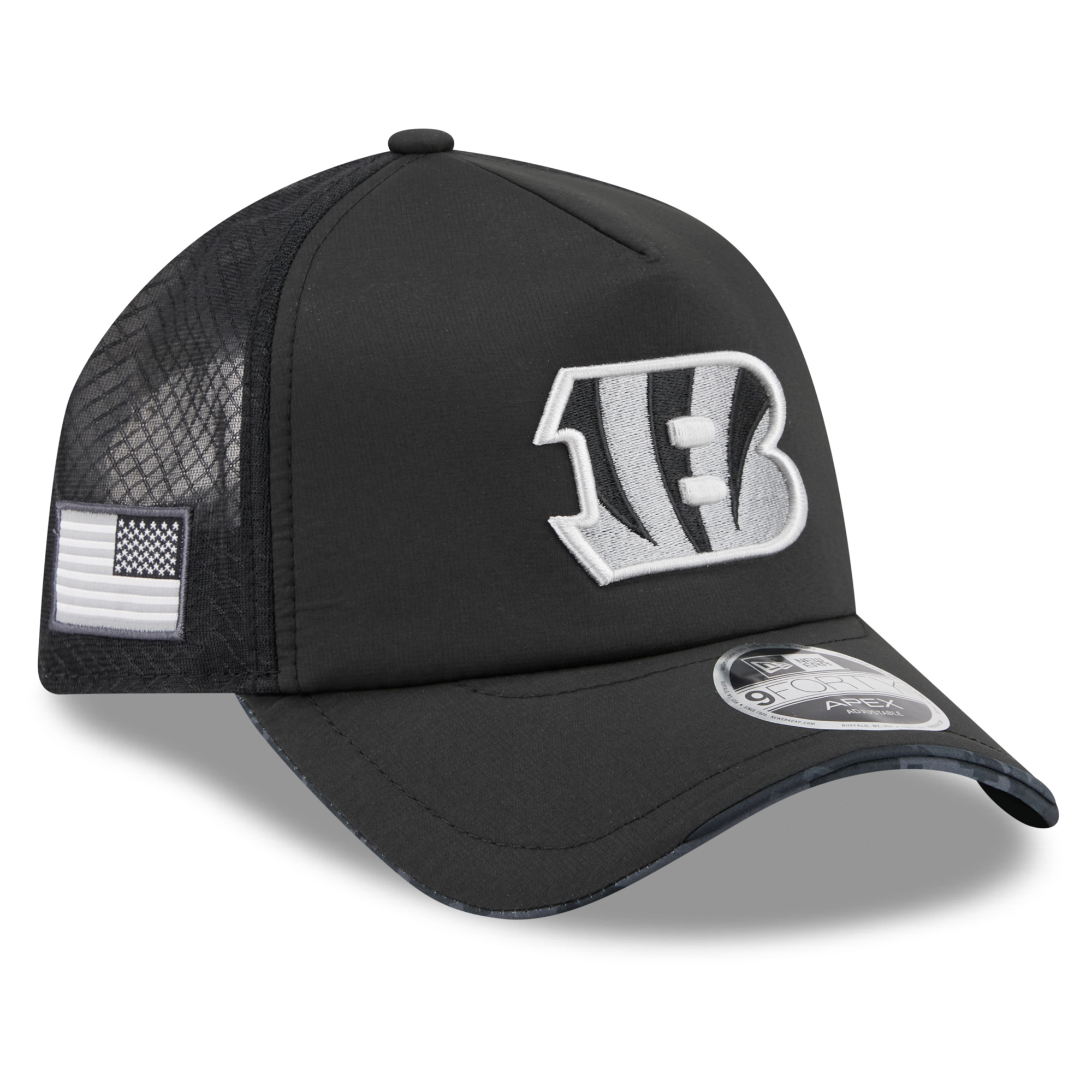 Men's New Era Black Cincinnati Bengals 2026 Salute To Service Apex 9FORTY Adjustable Trucker Hat