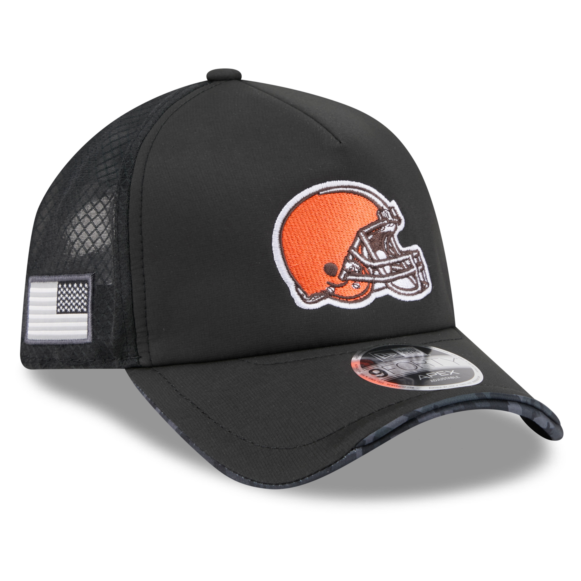 Men's New Era Black Cleveland Browns 2026 Salute To Service Apex 9FORTY Adjustable Trucker Hat