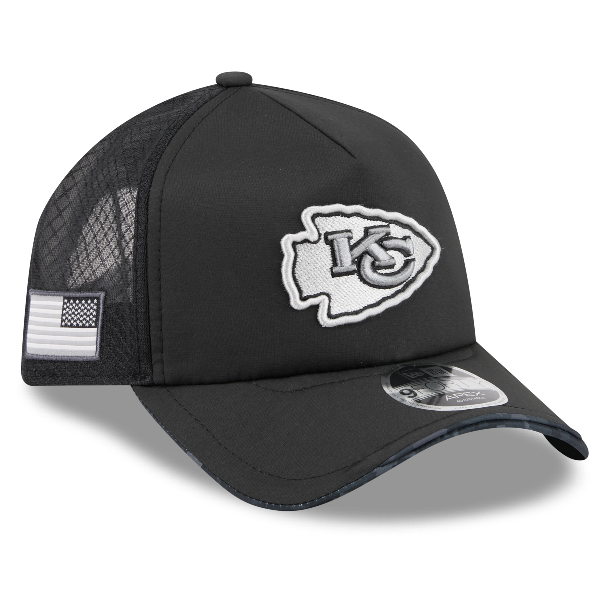 Men's New Era Black Kansas City Chiefs 2026 Salute To Service Apex 9FORTY Adjustable Trucker Hat