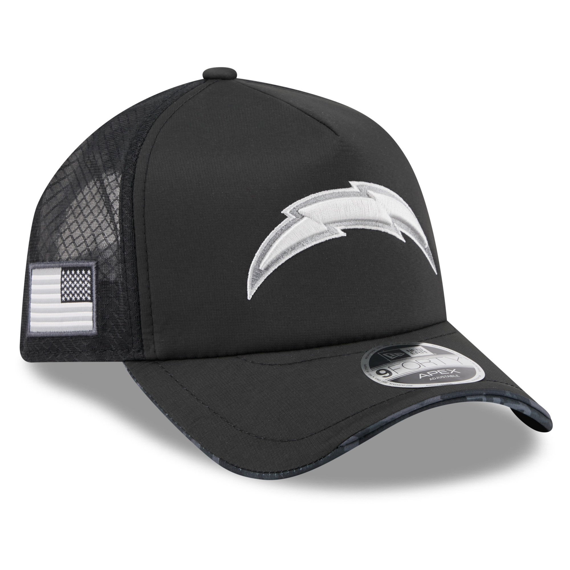 Men's New Era Black Los Angeles Chargers 2026 Salute To Service Apex 9FORTY Adjustable Trucker Hat