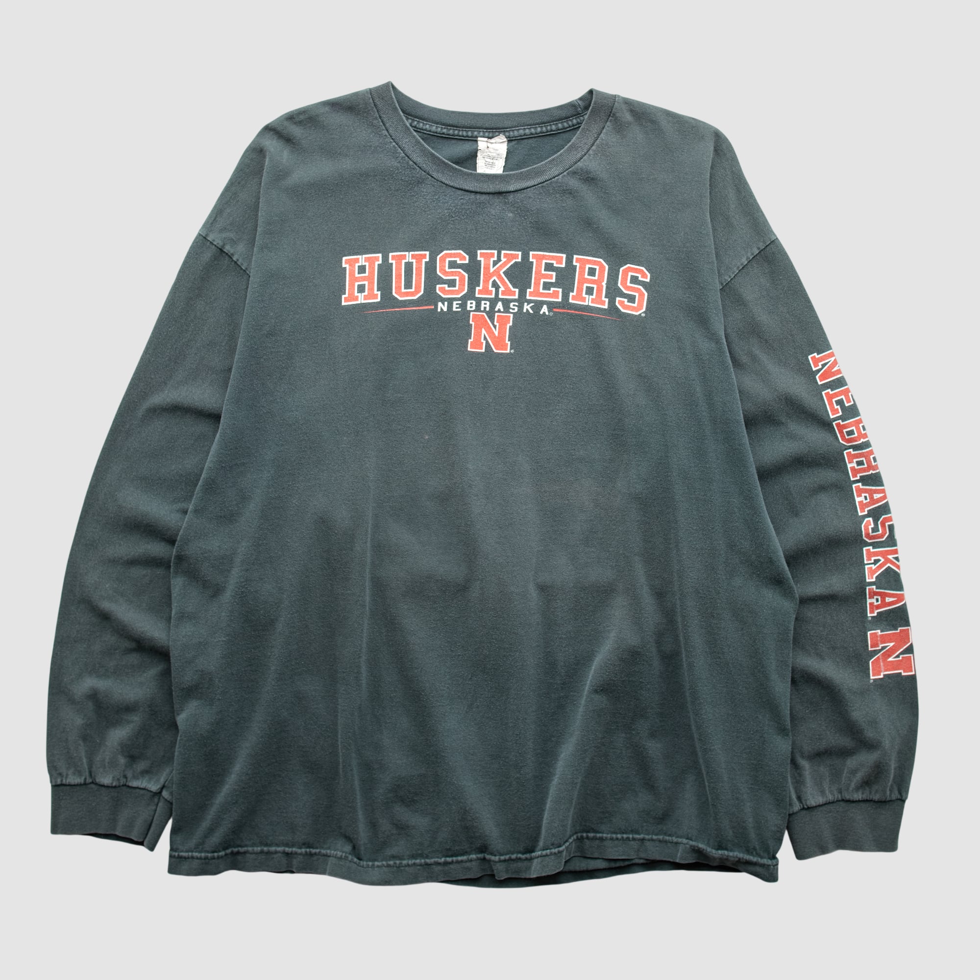 Nebraska Huskers 2000s Long Sleeve T-shirt - Charcoal - XL by Fanatics Real Vintage