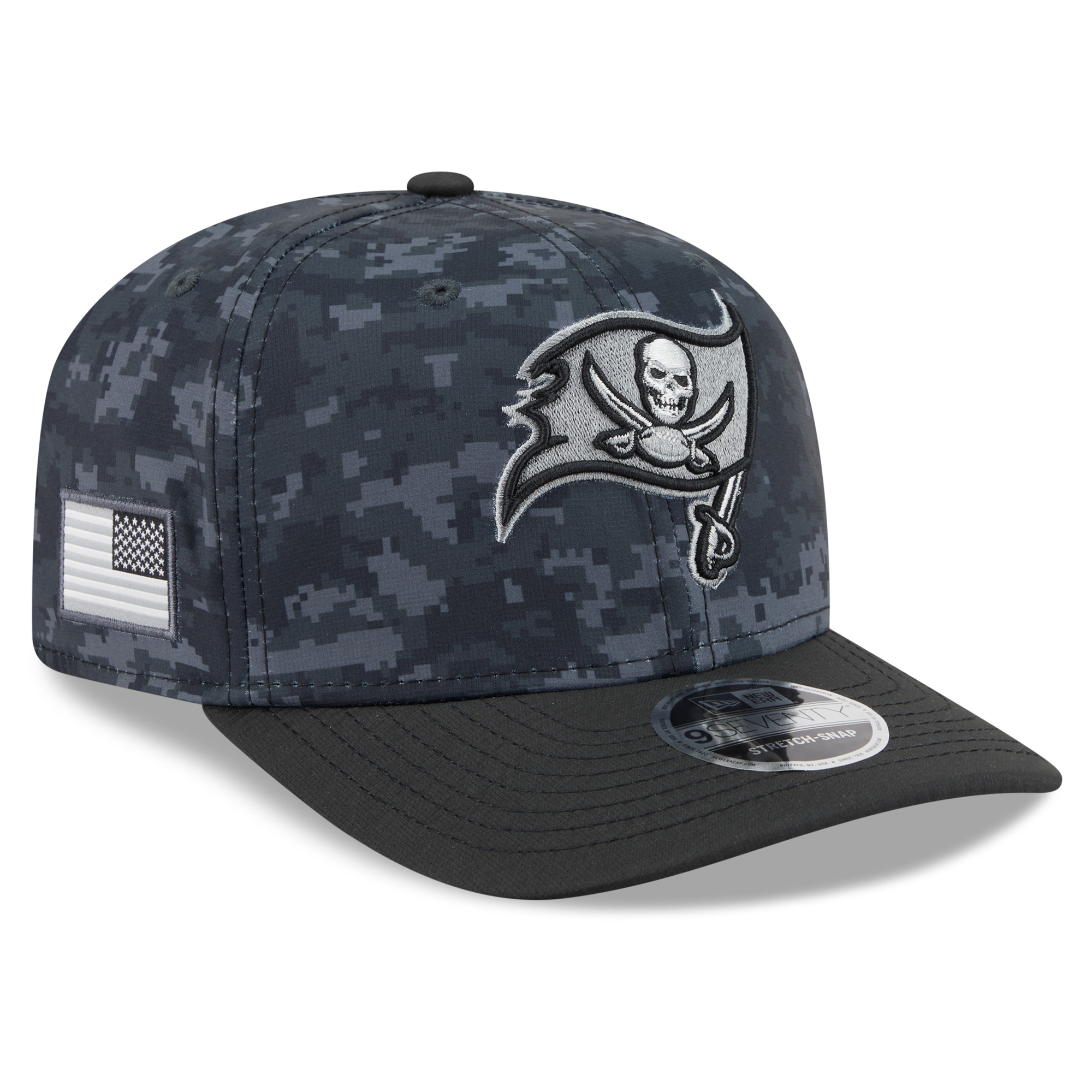 Youth New Era Black Tampa Bay Buccaneers 2026 Salute To Service 9SEVENTY Adjustable Hat
