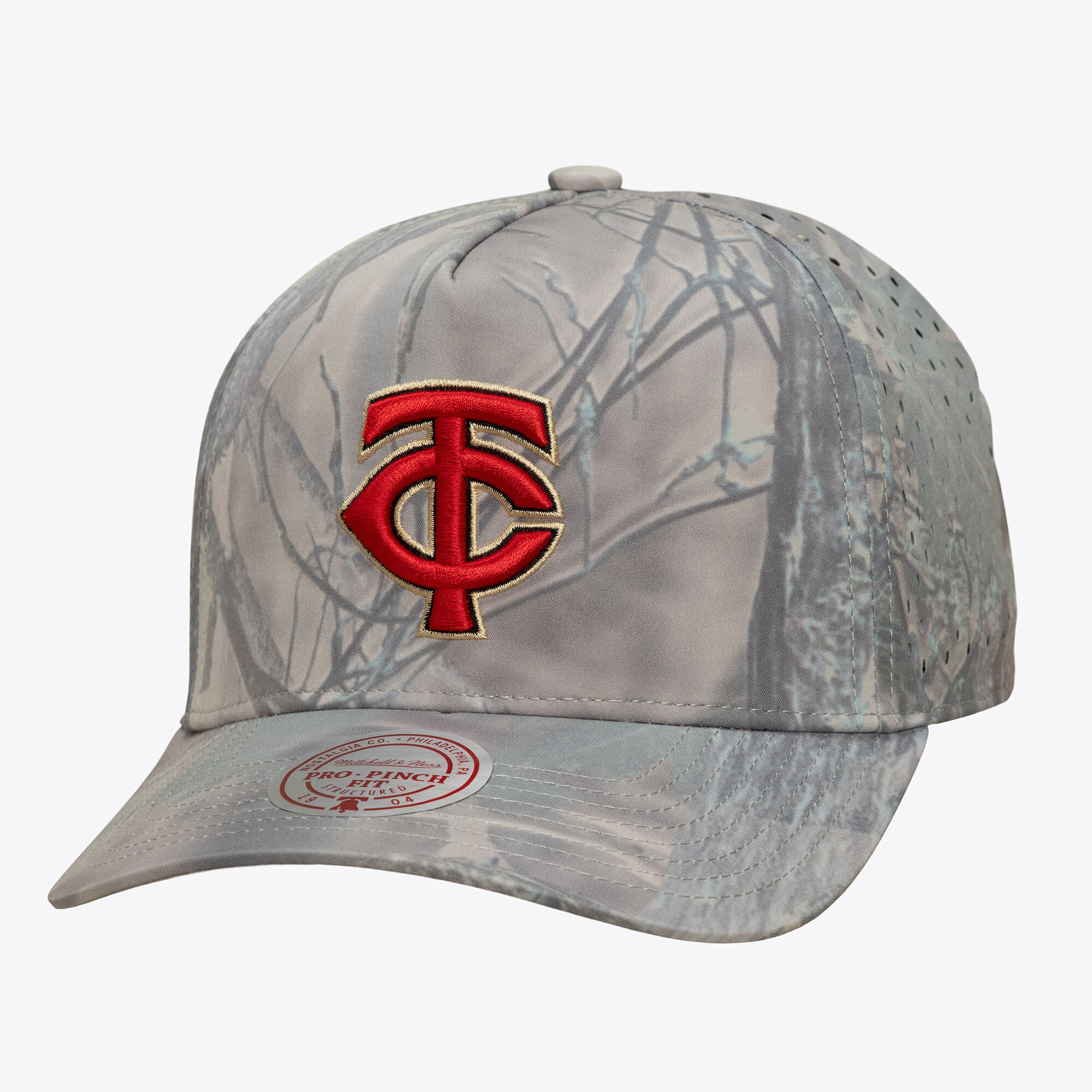 Men's Mitchell & Ness Camo Minnesota Twins Perfect Pro Pinch Adjustable Hat