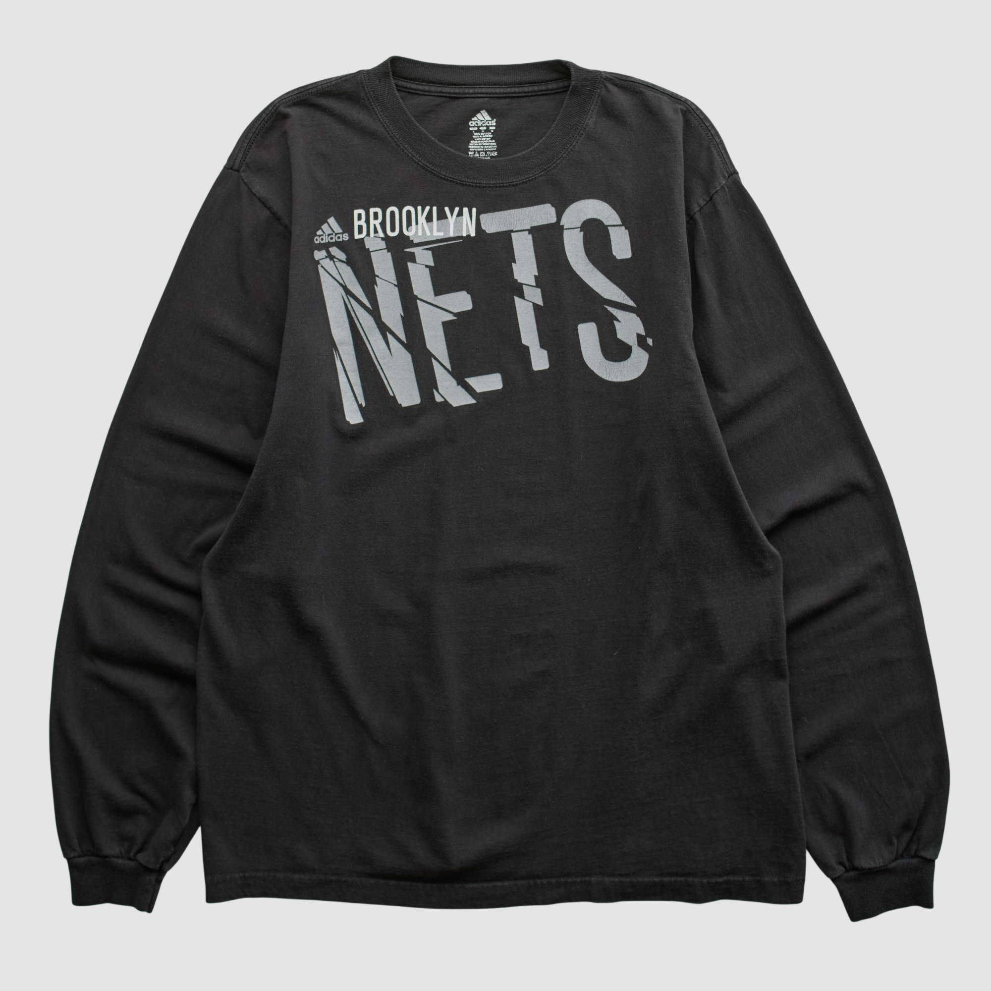 Brooklyn Nets Adidas 2010s Long Sleeve T-shirt – Black – M by Fanatics Real Vintage Brooklyn Nets Adidas 2010s Long Sleeve T-shirt – Black – M by Fanatics Real Vintage