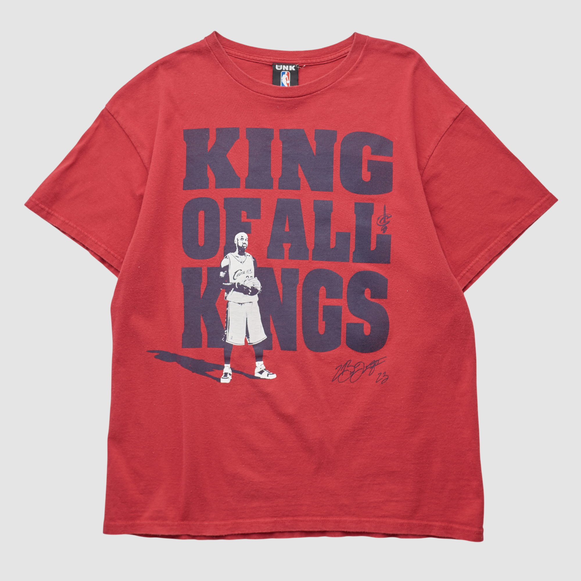 LeBron James UNK 2000s T-shirt – Red – S by Fanatics Real Vintage LeBron James UNK 2000s T-shirt – Red – S by Fanatics Real Vintage
