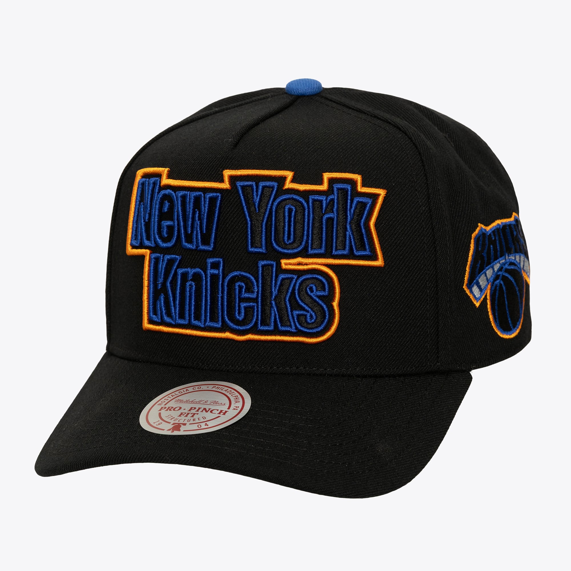 Mitchell & Ness Men's Black New York Knicks Class Act Pro Snapback Hat - Black