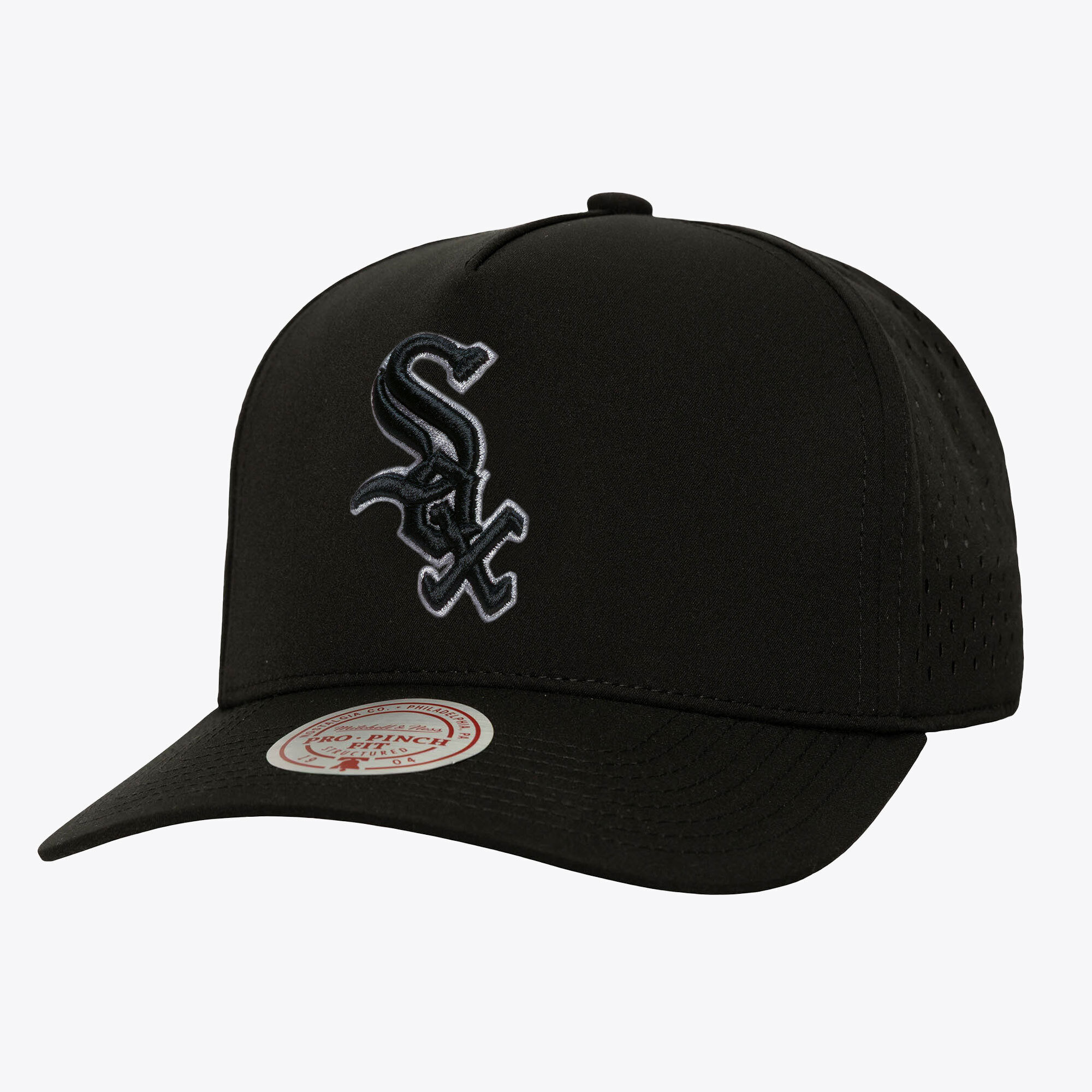 Men's Mitchell & Ness  Black Chicago White Sox Perfect Pop Pro Snapback Hat