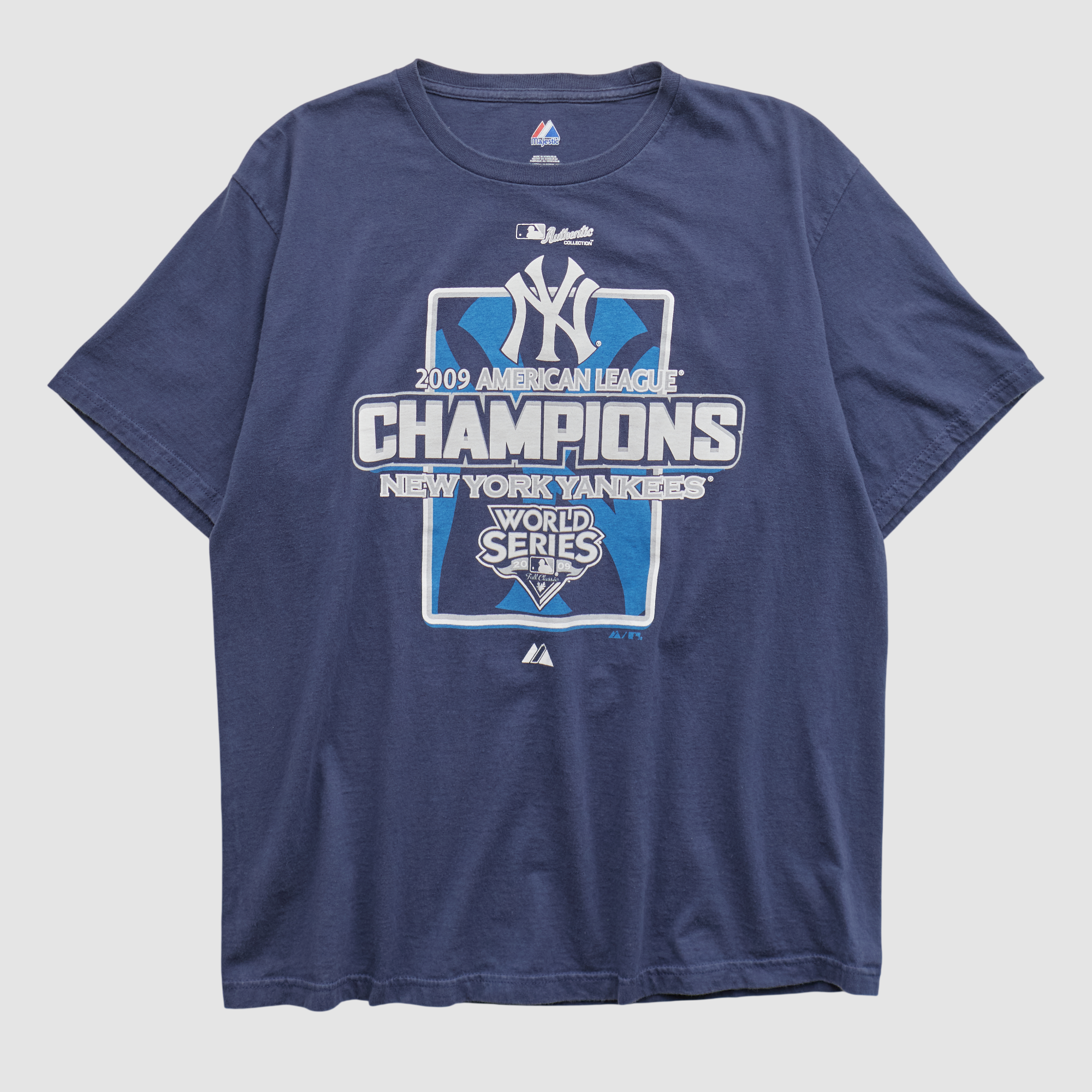 New York Yankees Majestic 2009 T-shirt – Navy – L by Fanatics Real Vintage New York Yankees Majestic 2009 T-shirt – Navy – L by Fanatics Real Vintage