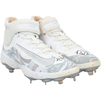 Pete Alonso New York Mets Autographed Game-Used White Nike Cleats from the 2025 MLB Season - HH98515740-41