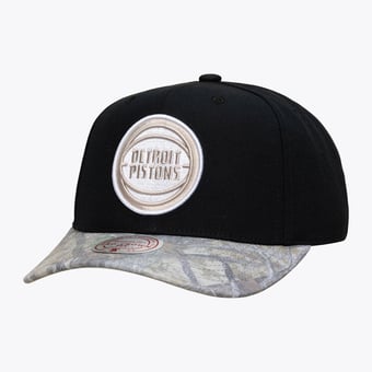 Men's Mitchell & Ness  Black/Camo Detroit Pistons Midnight Timber Pro Crown Snapback Hat