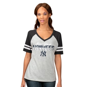 Women's G-III 4Her by Carl Banks Heather Gray New York Yankees Goal Line Raglan V-Neck T-Shirt