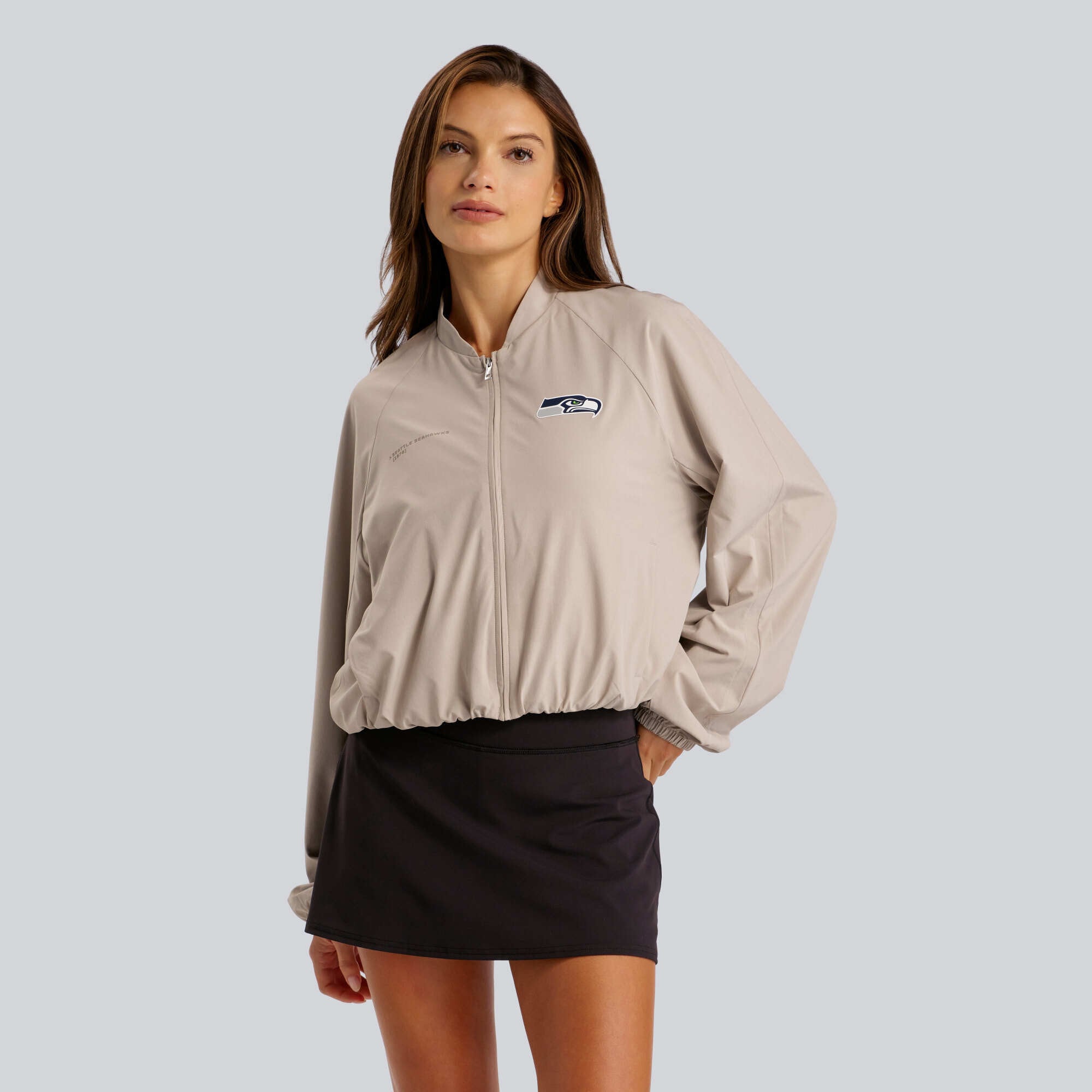 Veste bomber zippée intégrale Breezily pour femme, couleur beige Seattle Seahawks, de lululemon Downtown Tan