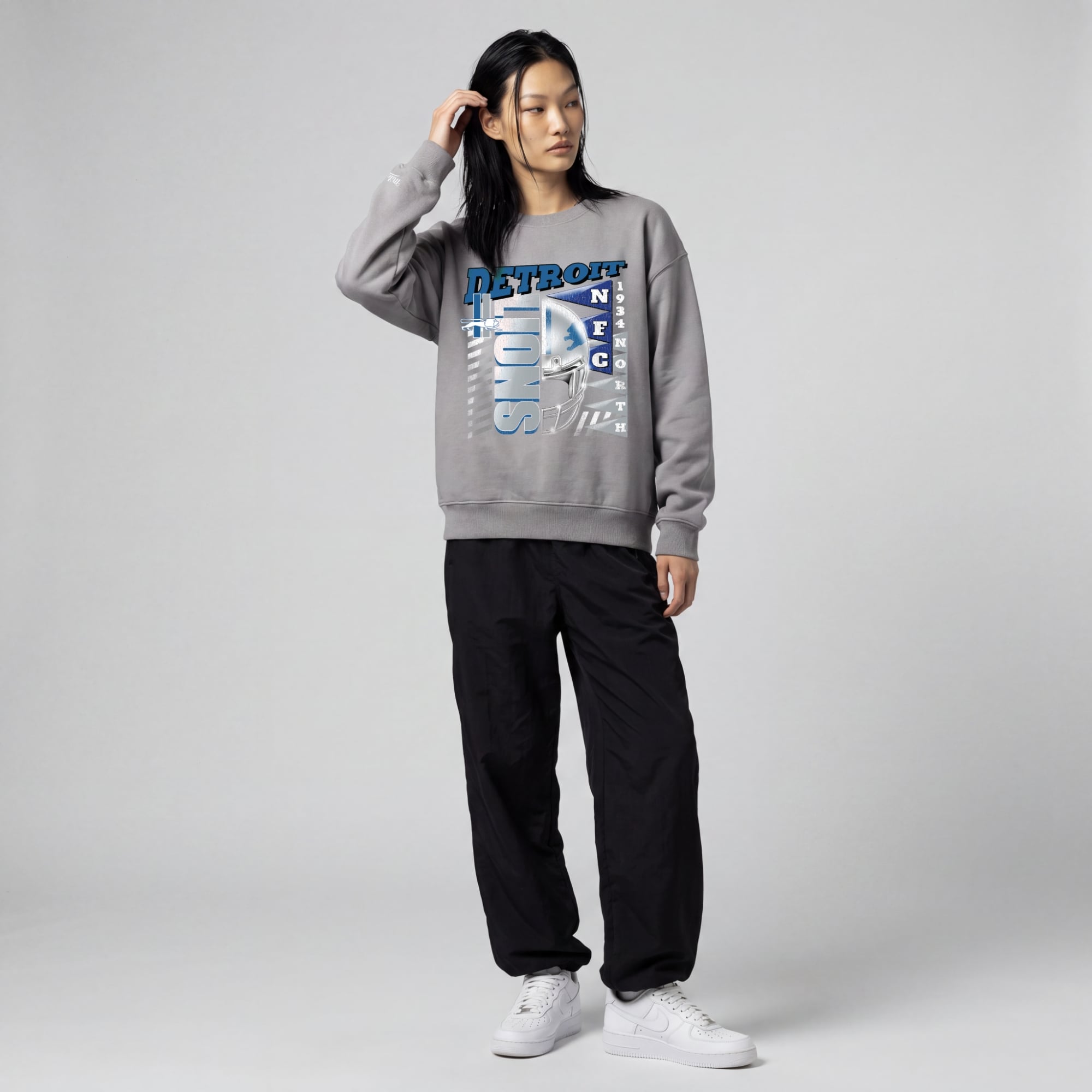 Sweat-shirt à col rond Mitchell & Ness gris Detroit Lions pour femme