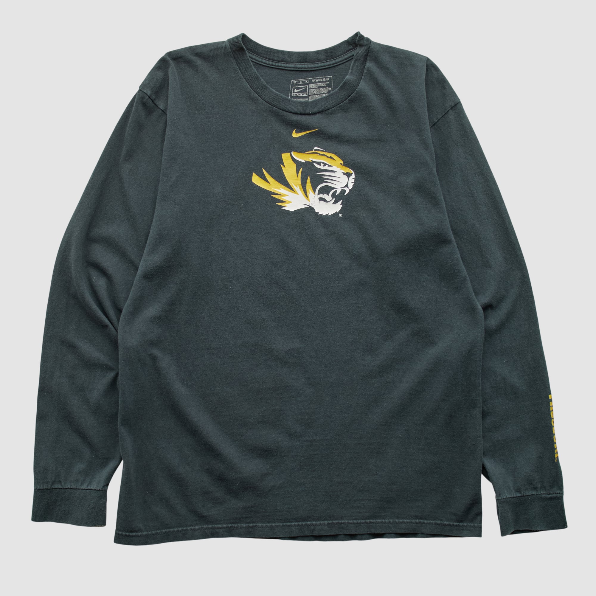 Missouri Tigers Nike 2000s Long Sleeve T-shirt - Black - S by Fanatics Real Vintage