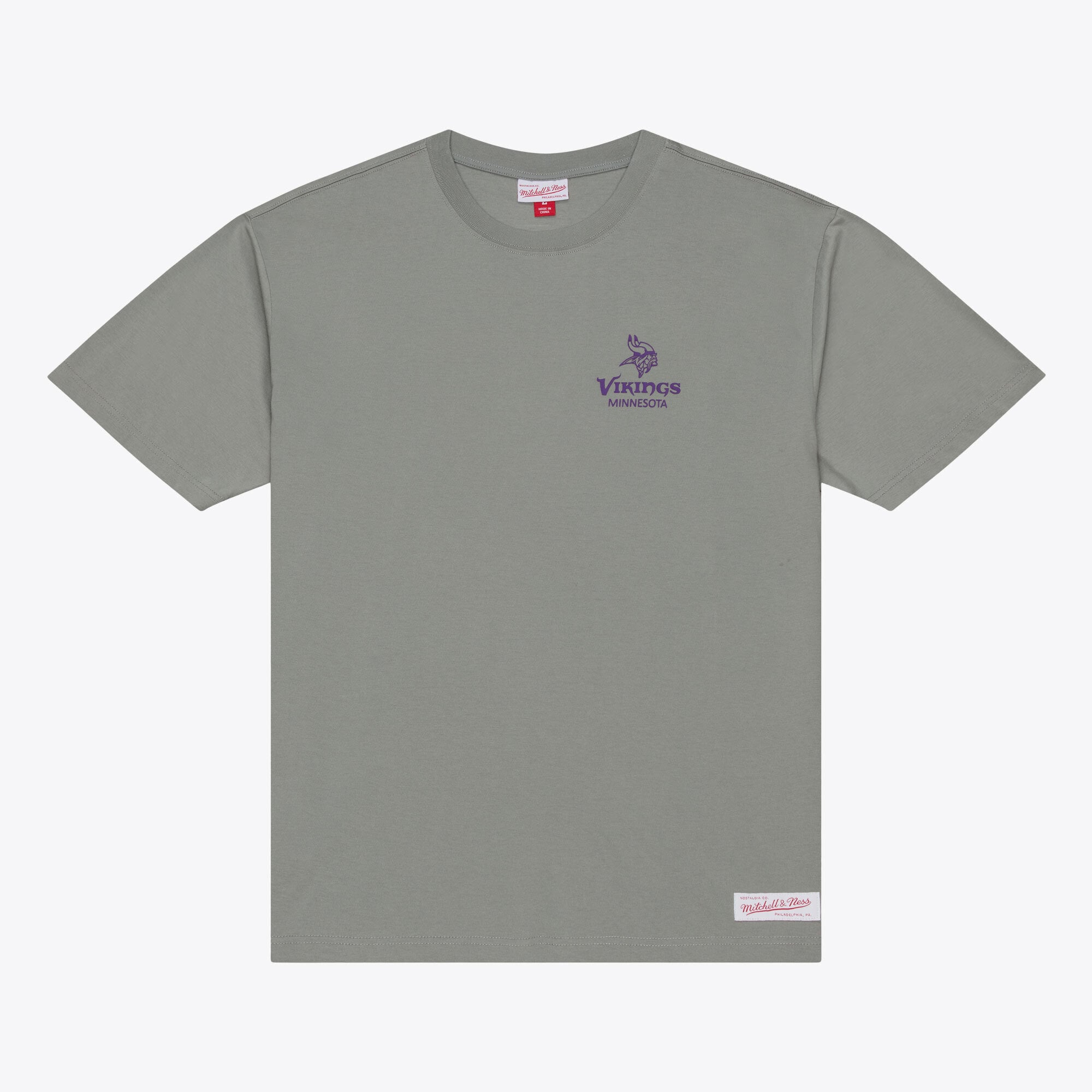 T-shirt da uomo Mitchell & Ness grigia con micro logo dei Minnesota Vikings, linea Core Essentials.