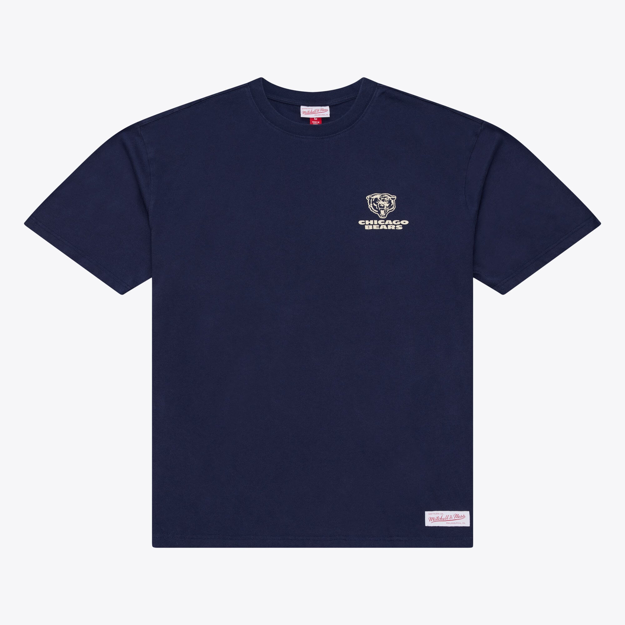 T-shirt da uomo Mitchell & Ness blu navy con micro logo dei Chicago Bears, linea Core Essentials.