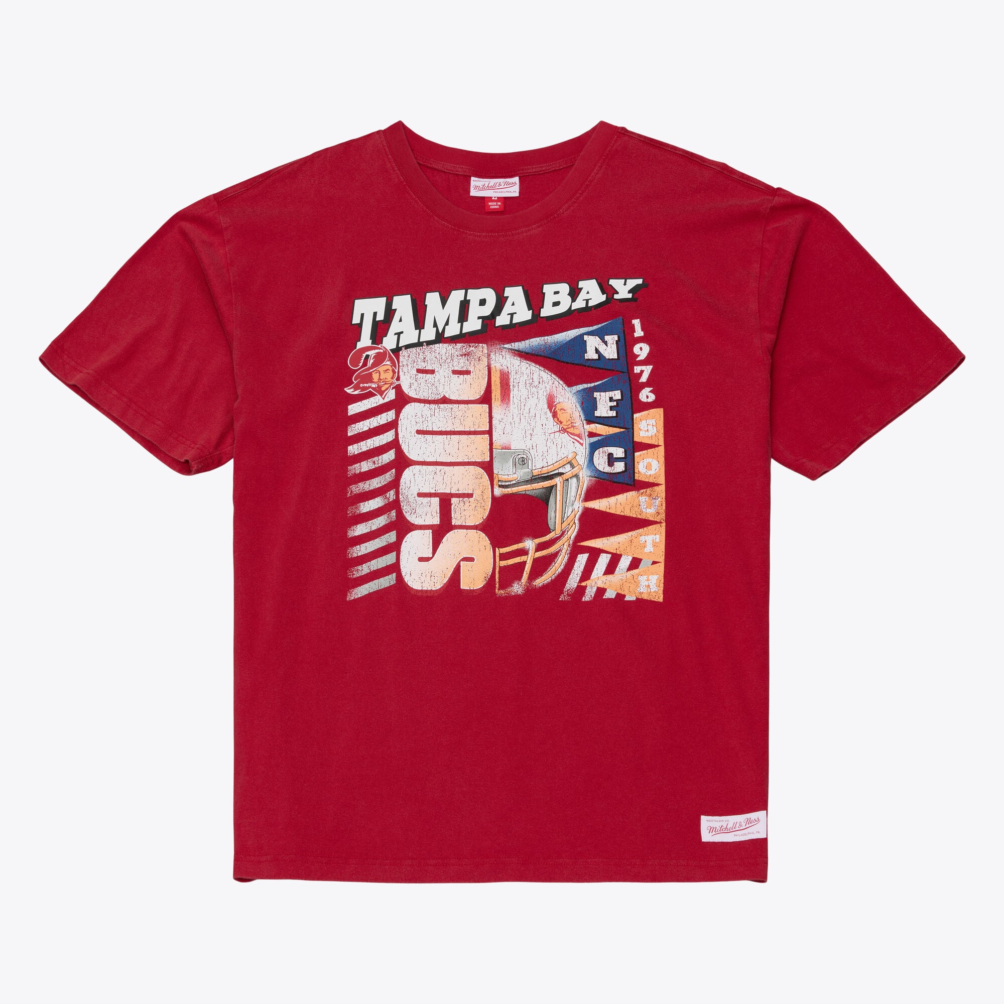 T-shirt graphique Mitchell & Ness rouge Tampa Bay Buccaneers Core Essentials Street pour homme