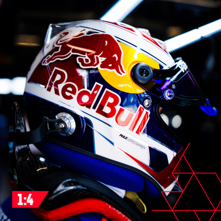 Max Verstappen 2026 GT3 Helmet - 1:4 Model
