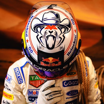 Max Verstappen 2026 United States GP Helmet - 1:4 Model