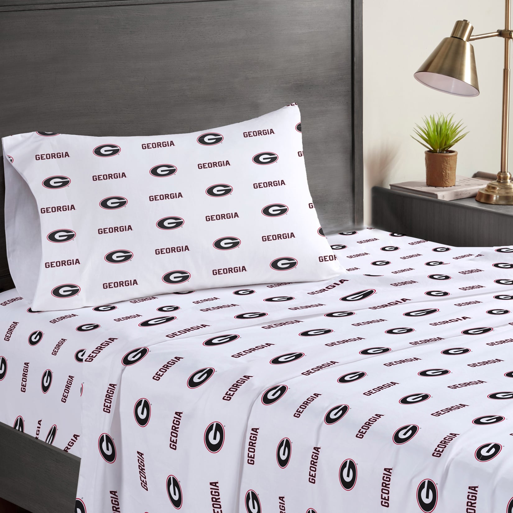 Pegasus Georgia Bulldogs Three-Piece Twin Sheet Set