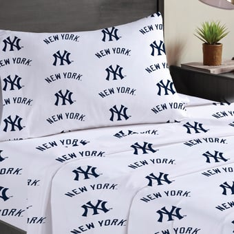 Pegasus New York Yankees Three-Piece Twin Sheet Set