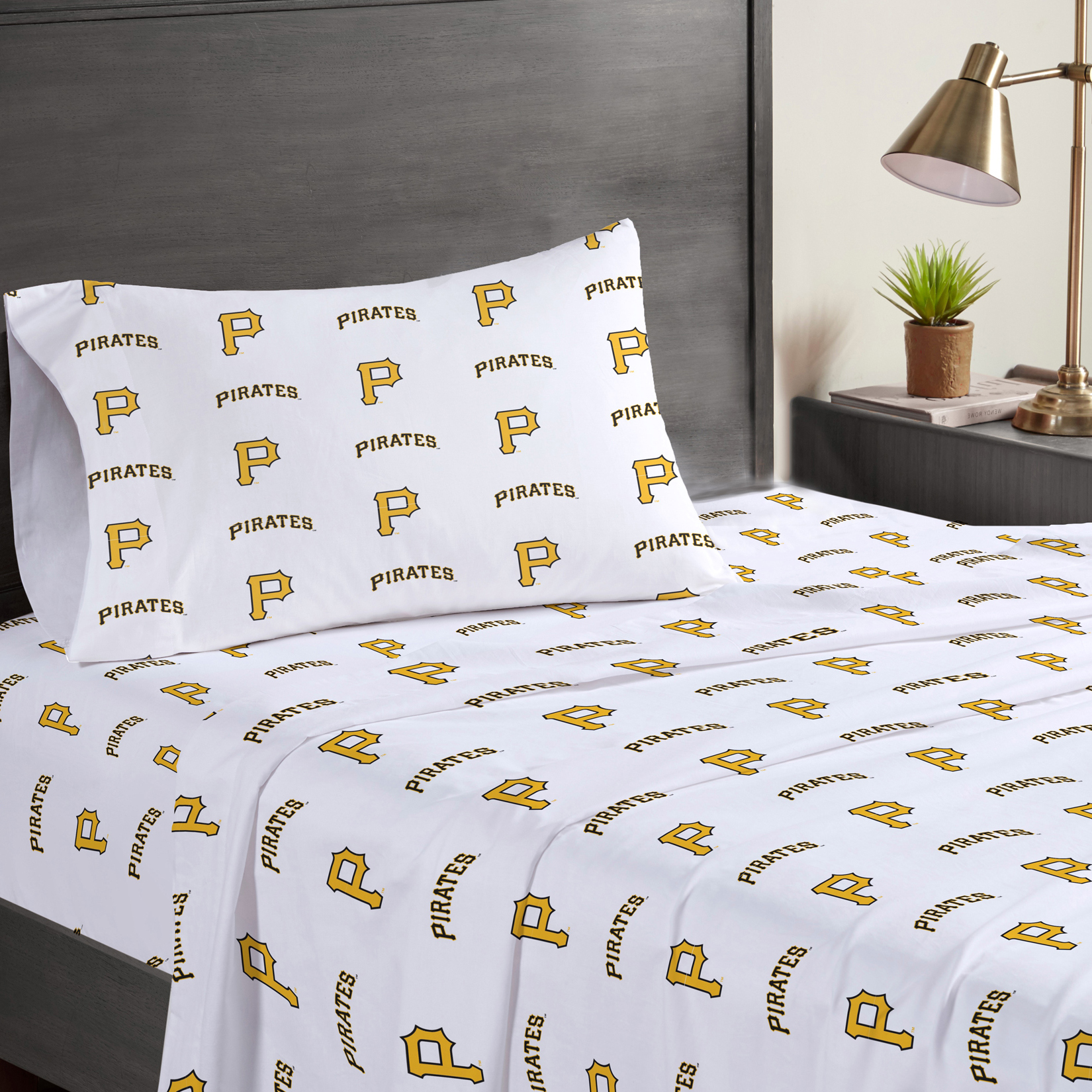 Pegasus Pittsburgh Pirates Three-Piece Twin Sheet Set
