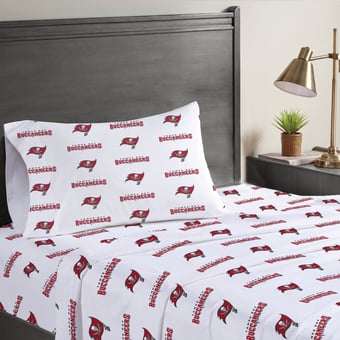 Pegasus Tampa Bay Buccaneers Three-Piece Twin Sheet Set