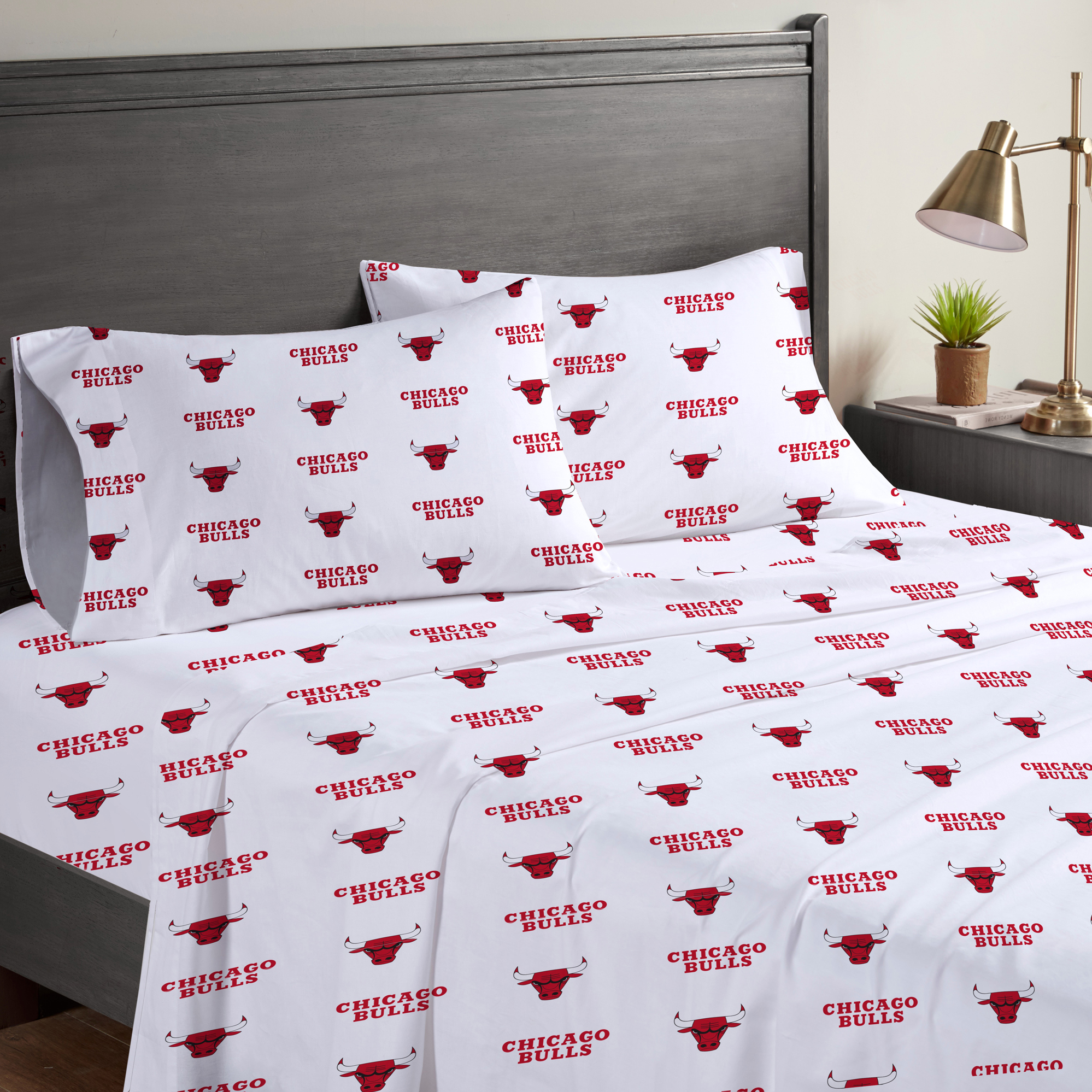 Pegasus Chicago Bulls Four-Piece Full Sheet Set
