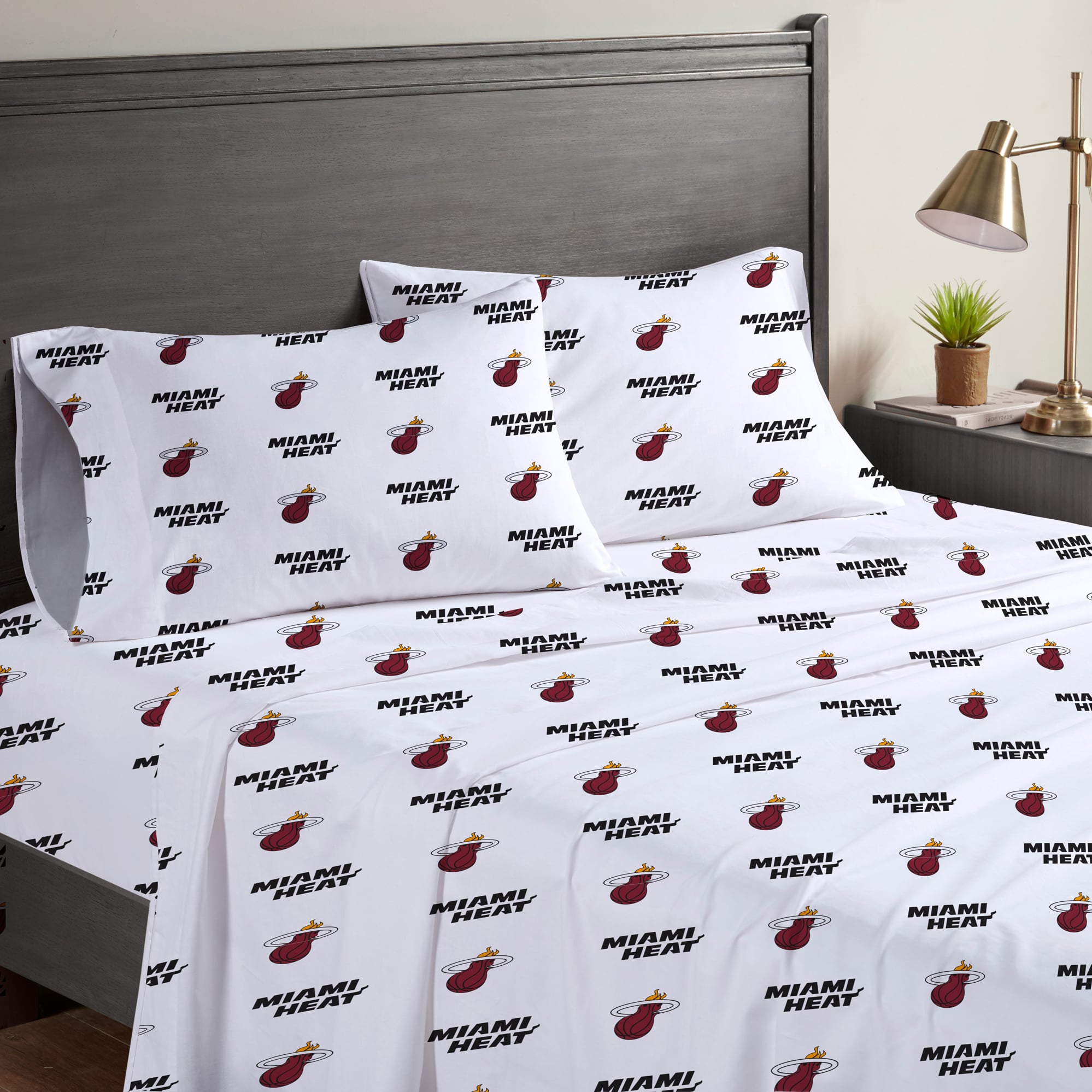 Pegasus Miami Heat Four-Piece Queen Sheet Set