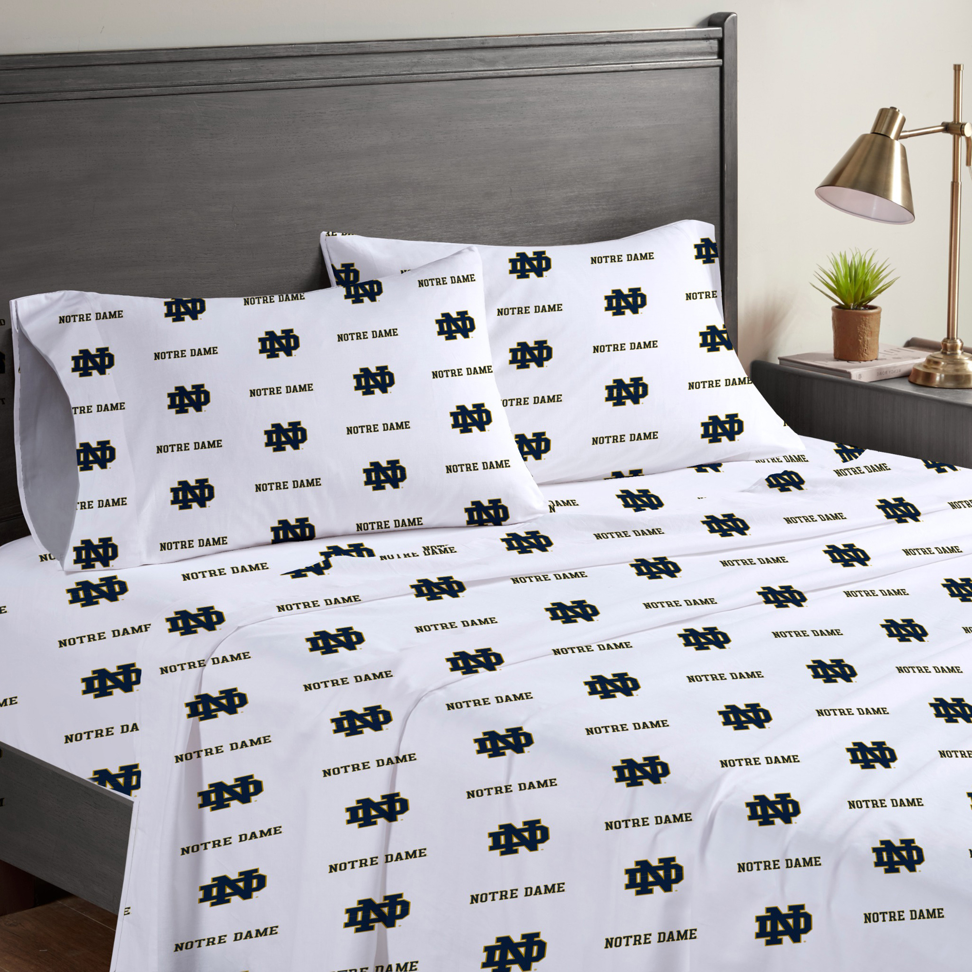 Pegasus Notre Dame Fighting Irish Four-Piece Queen Sheet Set