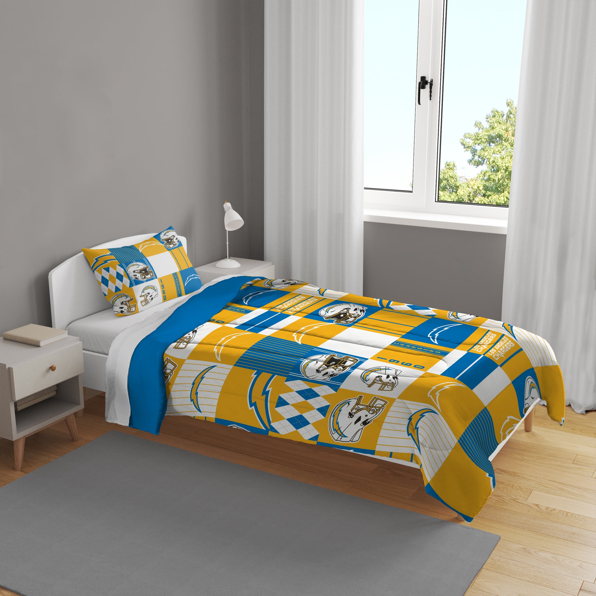 Pegasus Los Angeles Chargers Patchwork Plaid Two-Piece Twin/Twin XL Bed in a Bag Set