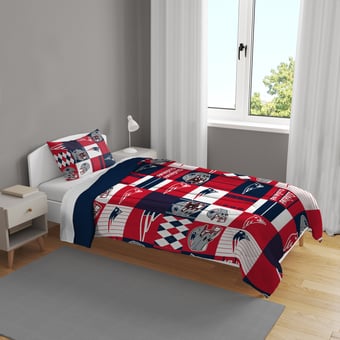 Pegasus New England Patriots Patchwork Plaid Two-Piece Twin/Twin XL Bed in a Bag Set