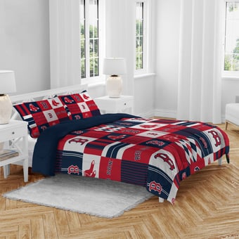 Pegasus Boston Red Sox Patchwork Plaid Three-Piece Full/Queen Bed in a Bag Set