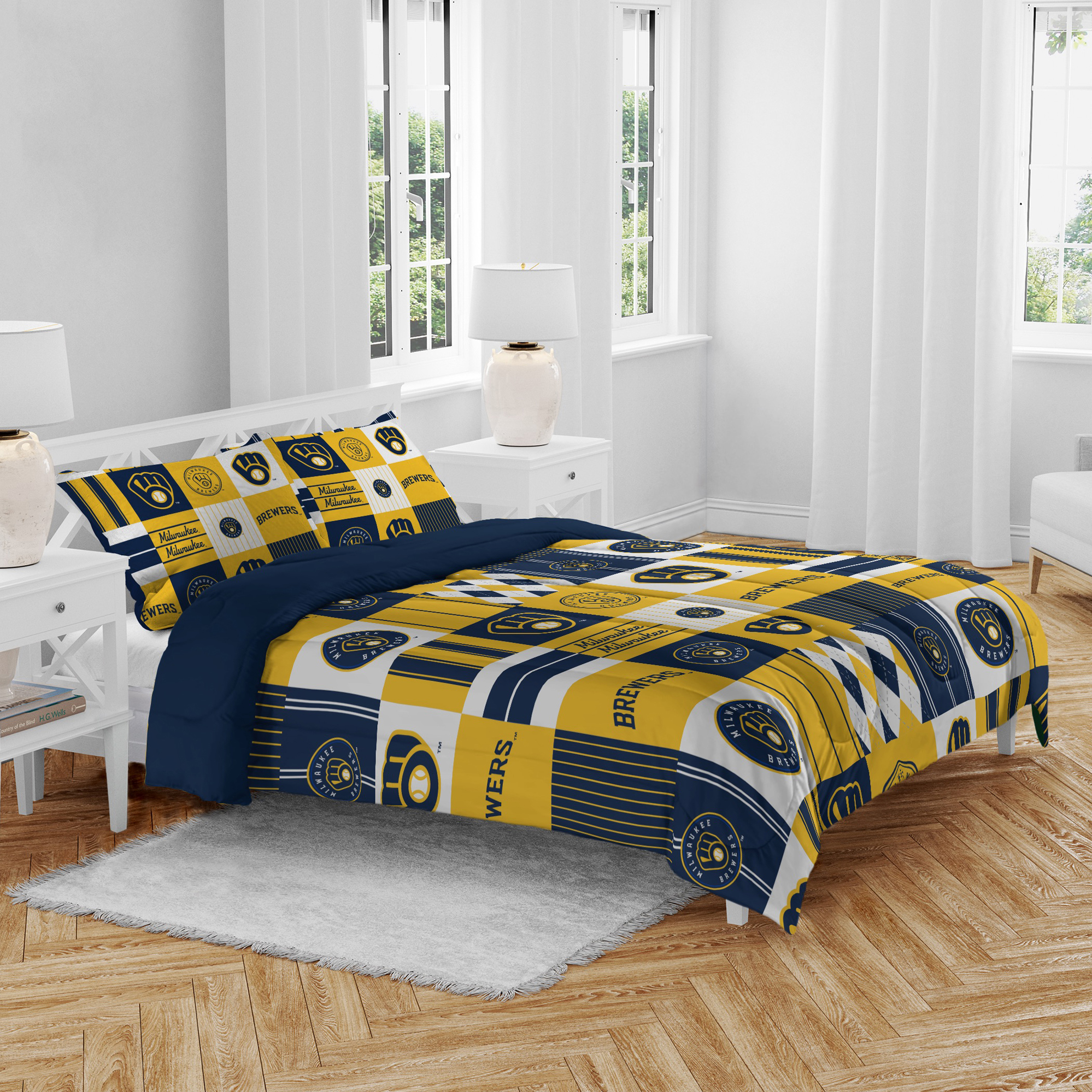 Pegasus Milwaukee Brewers Patchwork Plaid Three-Piece Full/Queen Bed in a Bag Set