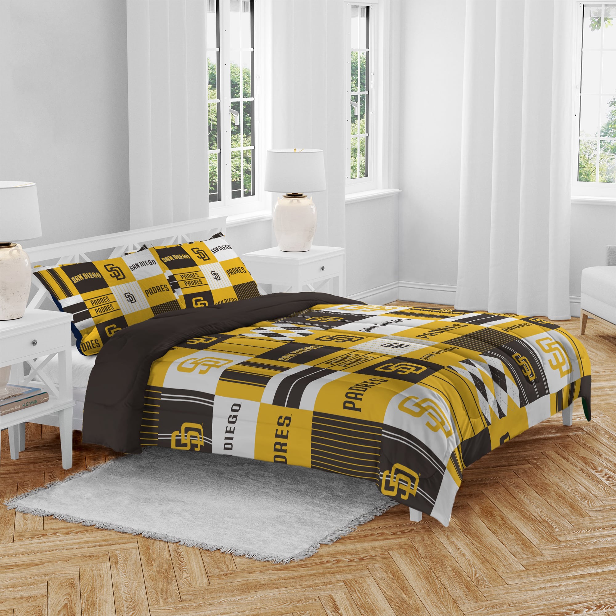 Pegasus San Diego Padres Patchwork Plaid Three-Piece Full/Queen Bed in a Bag Set