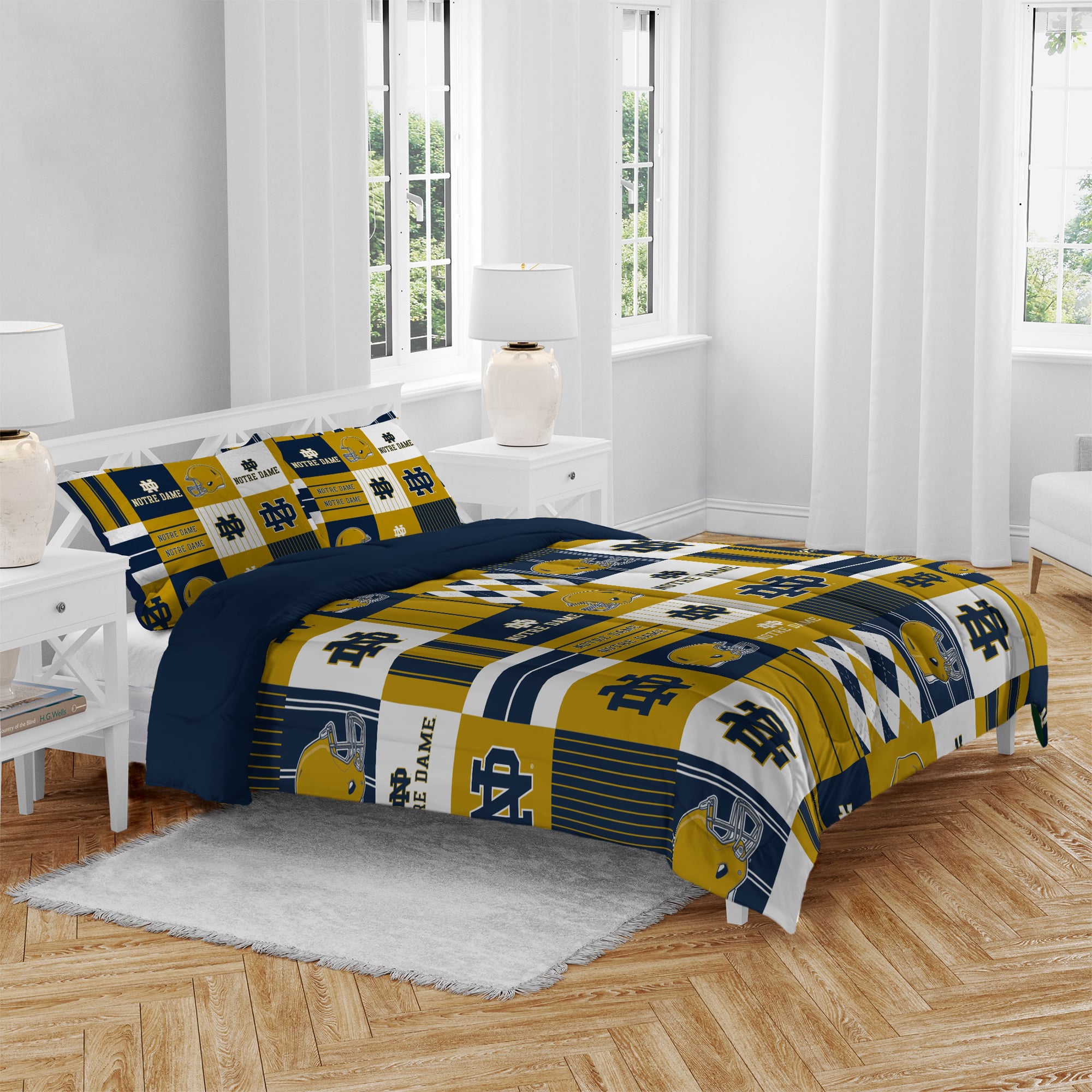 Pegasus Notre Dame Fighting Irish Patchwork Plaid Three-Piece Full/Queen Bed in a Bag Set